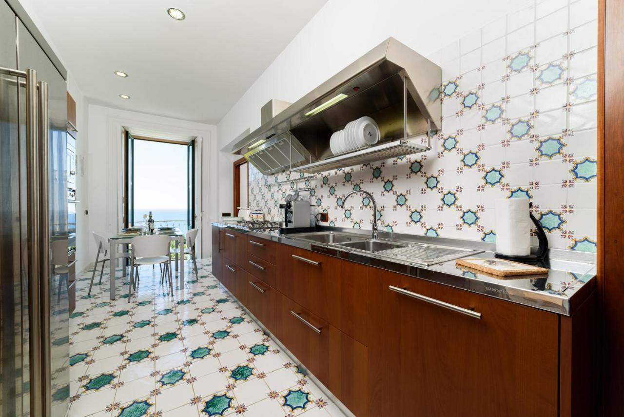 Amalfi Coast Family Luxury Suite Vietri Dış mekan fotoğraf