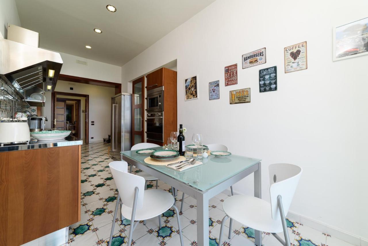 Amalfi Coast Family Luxury Suite Vietri Dış mekan fotoğraf