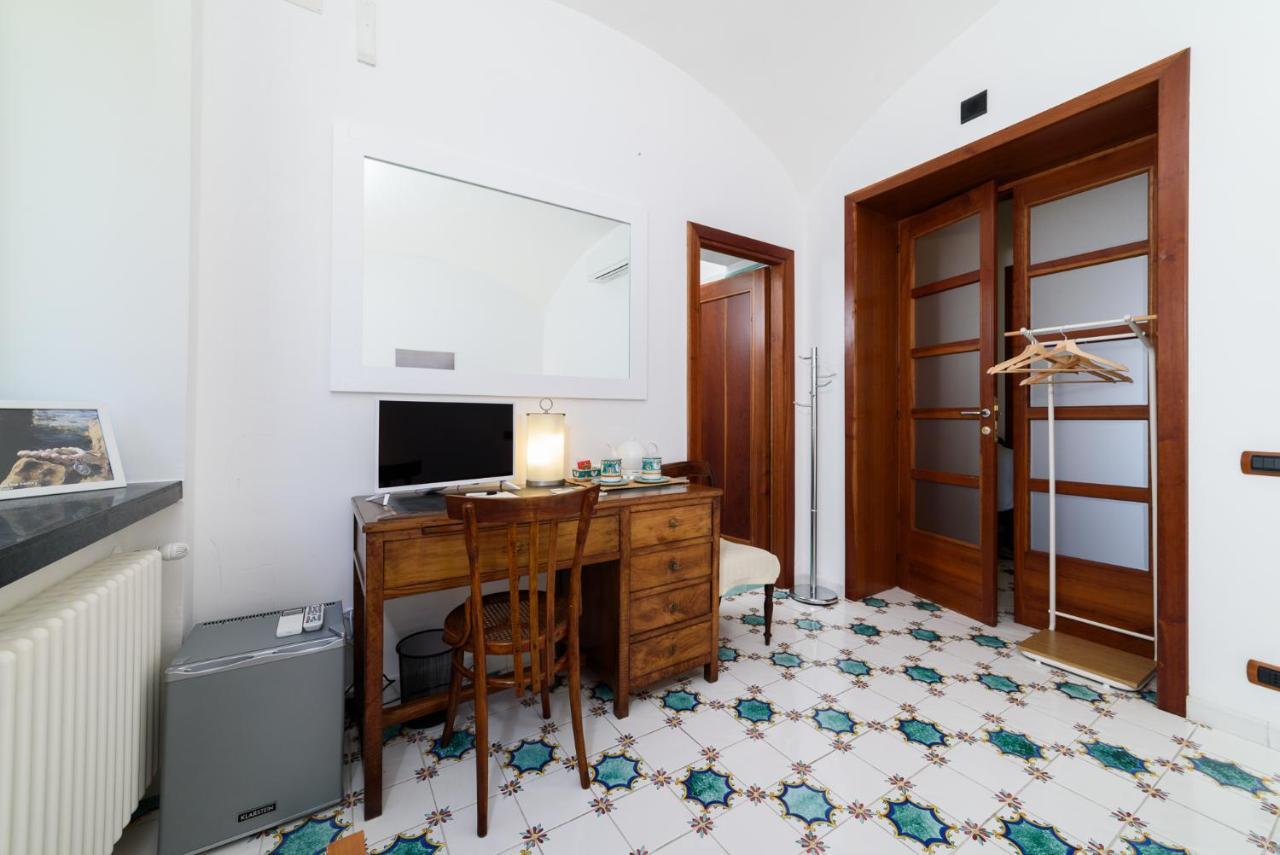 Amalfi Coast Family Luxury Suite Vietri Dış mekan fotoğraf